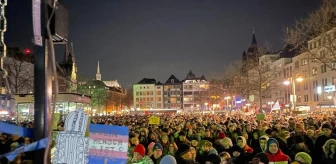 Almanya'da Irkçılığa Karşı Gösteriye 30 Bin Kişi Katıldı
