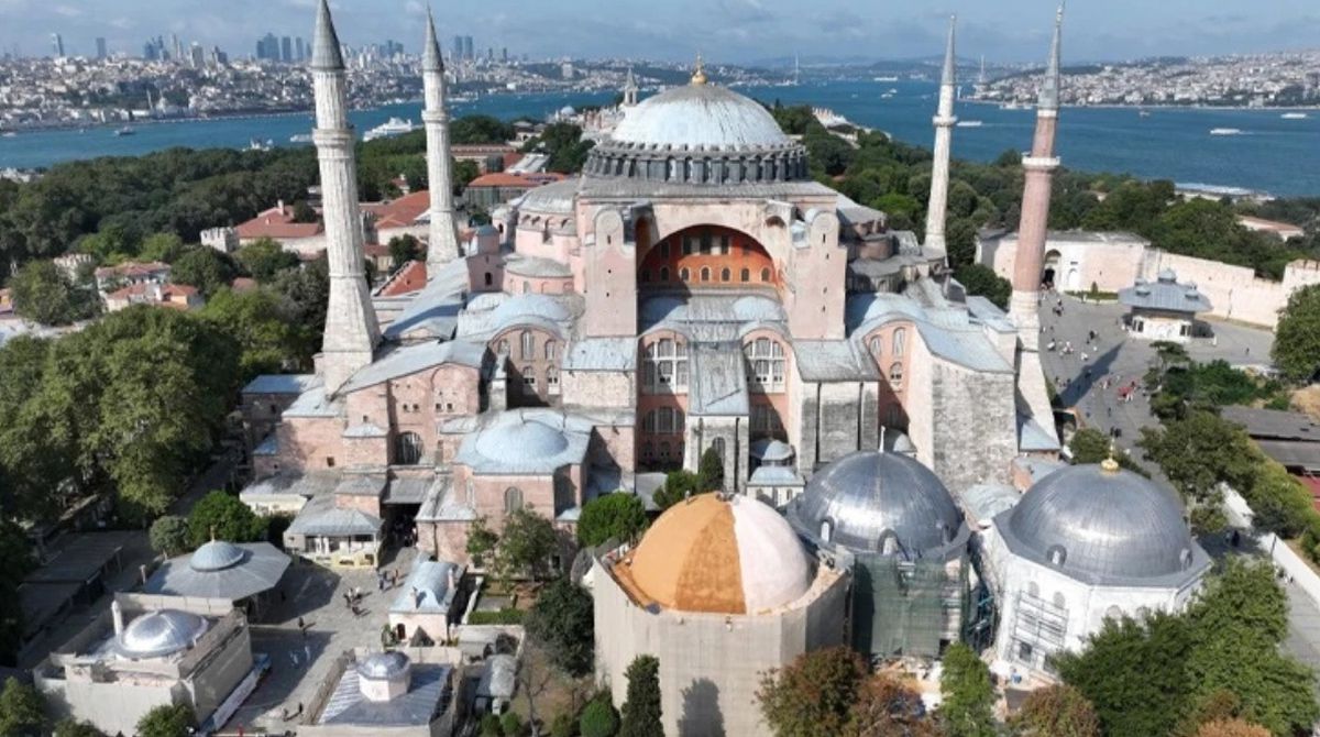 Ayasofya ücretli mi? Ayasofya Camii turistlere ücretli mi oluyor? Ayasofya Camii ücreti ne kadar, kaç TL?