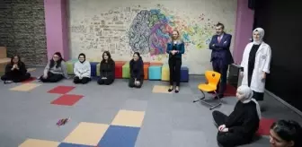 Milli Eğitim Bakanı Yusuf Tekin Ümitköy Kız Anadolu İmam Hatip Lisesi'ni ziyaret etti