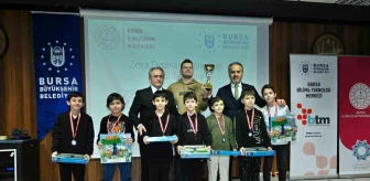 Bursa Büyükşehir Belediyesi Zeka Oyunları Süper Ligi Ödül Töreniyle Tamamlandı