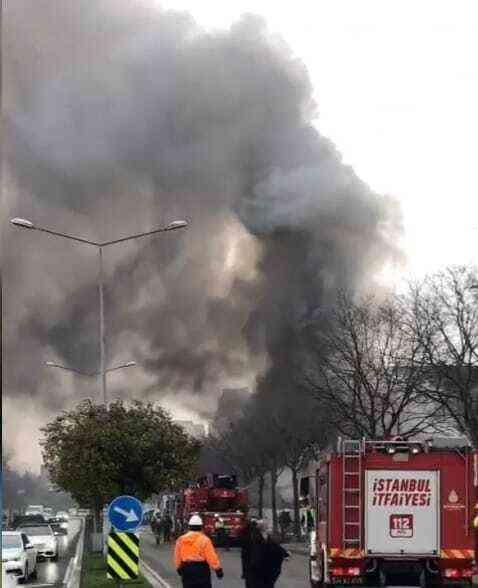 Ataşehir'de işçilerin kaldığı konteynerlerde yangın! Ekipler olay yerine sevk edildi
