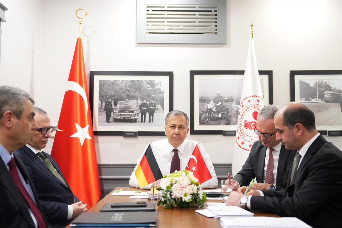 İçişleri Bakanı Ali Yerlikaya, Almanya Federal Cumhuriyeti İçişleri ve Yurt Bakanı Nancy Faeser ile görüştü