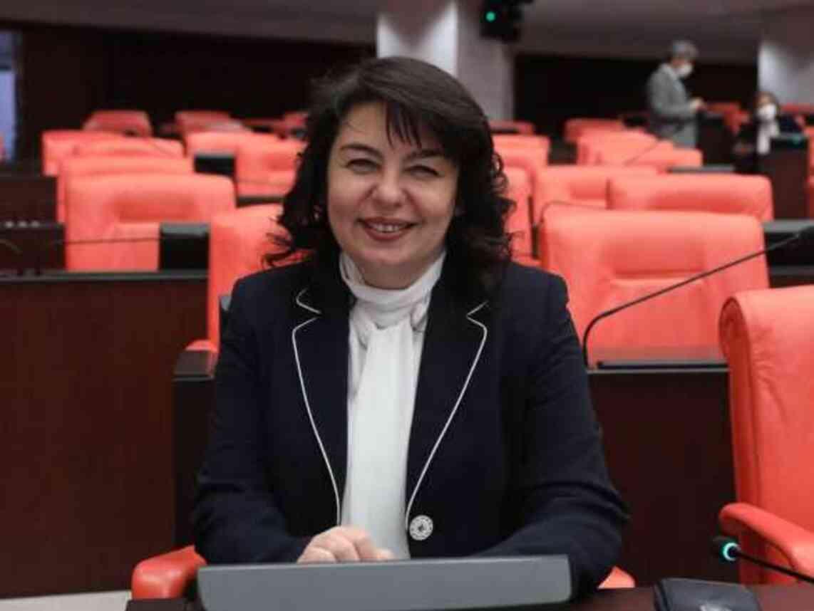 İşte AK Parti'nin dört kadın belediye başkan adayı