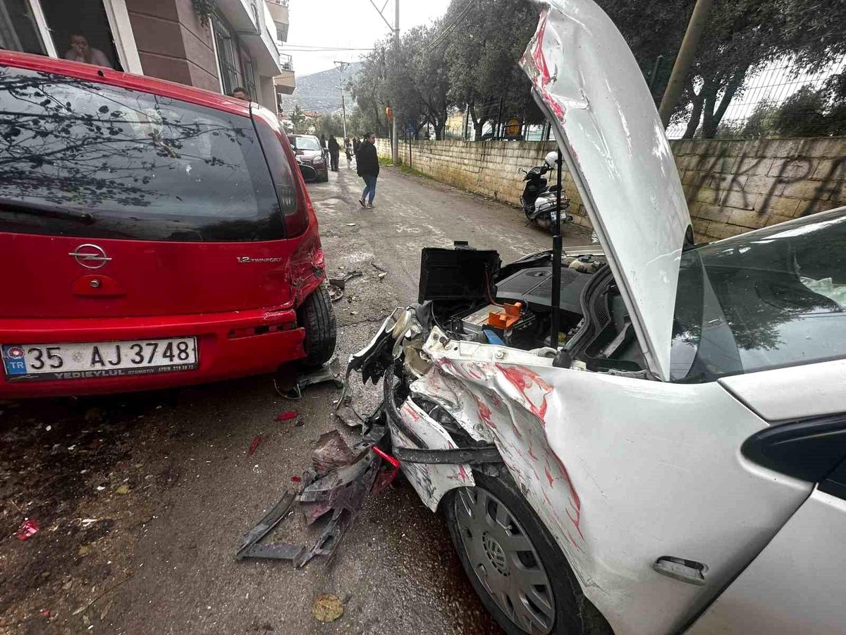 Muğla'da trafik kazası: 4 kişi yaralandı