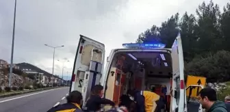 Muğla'da Kamyonetin Otomobile Çarpması Sonucu Bir Kişi Hayatını Kaybetti