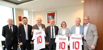 UEFA Yetkilileri Türkiye Futbol Federasyonu'nu Ziyaret Etti