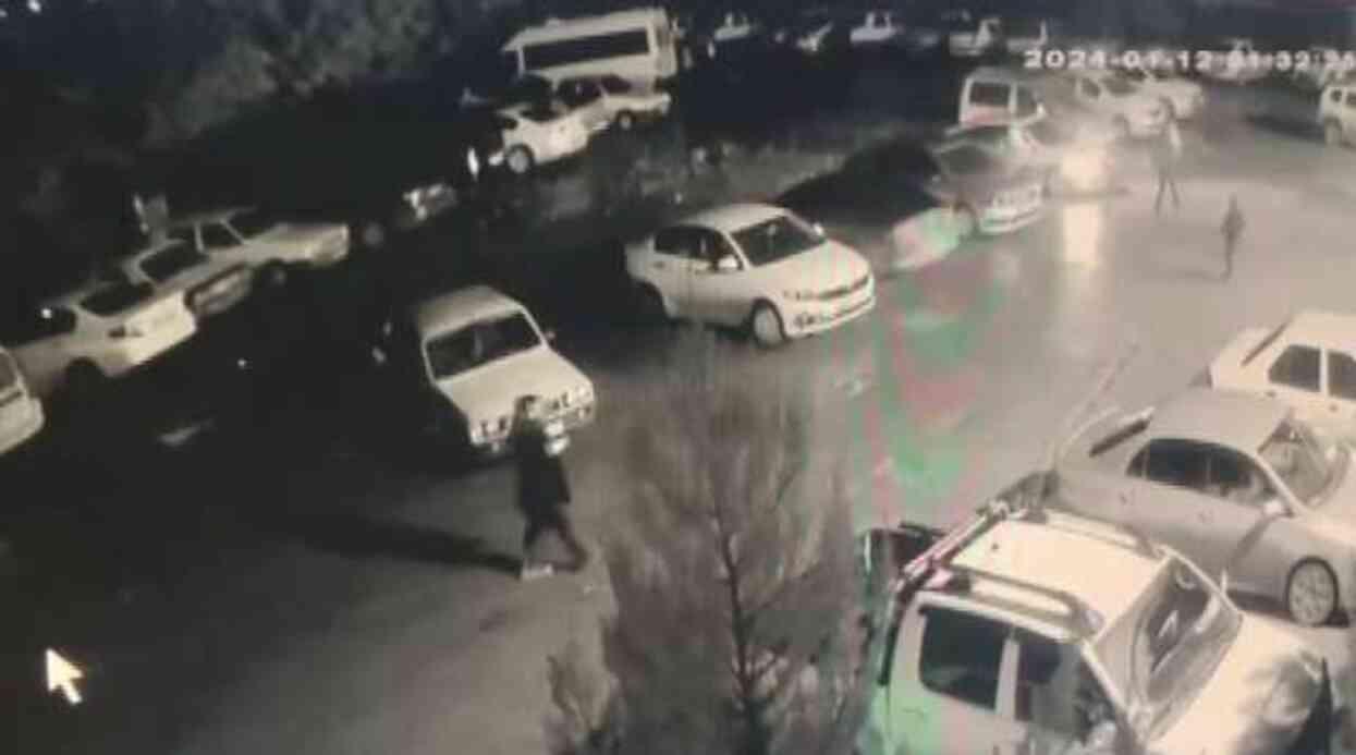 Yeğeninin düğününü basan üvey amca 3 kişiyi vurdu Yeğeninin düğününü basan üvey amca 3 kişiyi vurdu