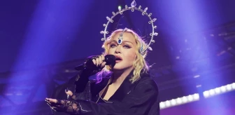 İki hayranı konsere geç çıktığı için şarkıcı Madonna'ya dava açtı