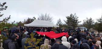 İzmir'deki fabrika yangınında hayatını kaybeden işçinin cenazesi toprağa verildi