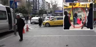 Adana'da bir erkek kız kardeşini sokak ortasında dövdü