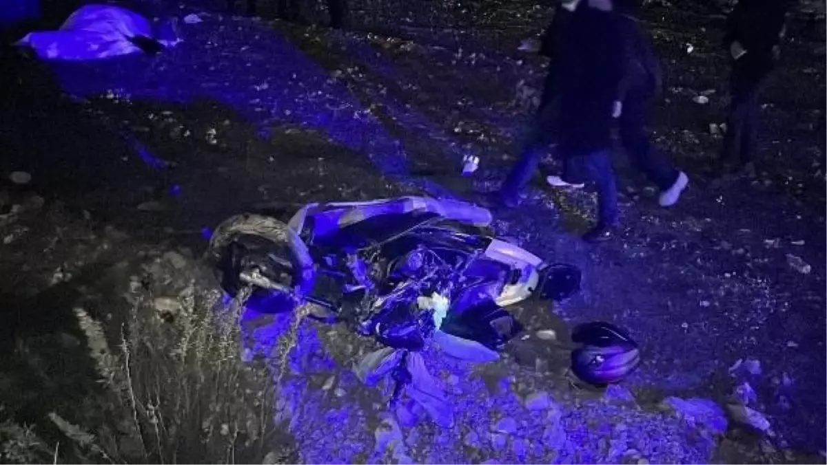 Bodrum'da alkollü sürücü motosiklete çarptı: 1 ölü, 1 yaralı
