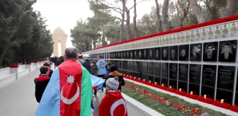 Azerbaycan'da Kanlı Ocak Katliamı Kurbanları Anılıyor