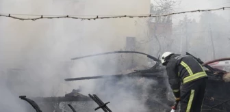 Antalya'da Sobadan Çıkan Yangında Müstakil Ev Kullanılamaz Hale Geldi