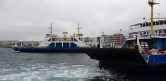 Çanakkale'de Feribot Seferleri İptal Edildi
