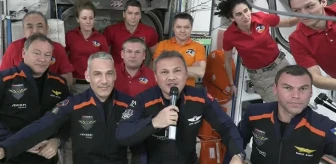 İlk Türk Astronot Alper Gezeravcı, sosyal medya hesabından uzayla ilgili kendisine gelen soruları yanıtladı