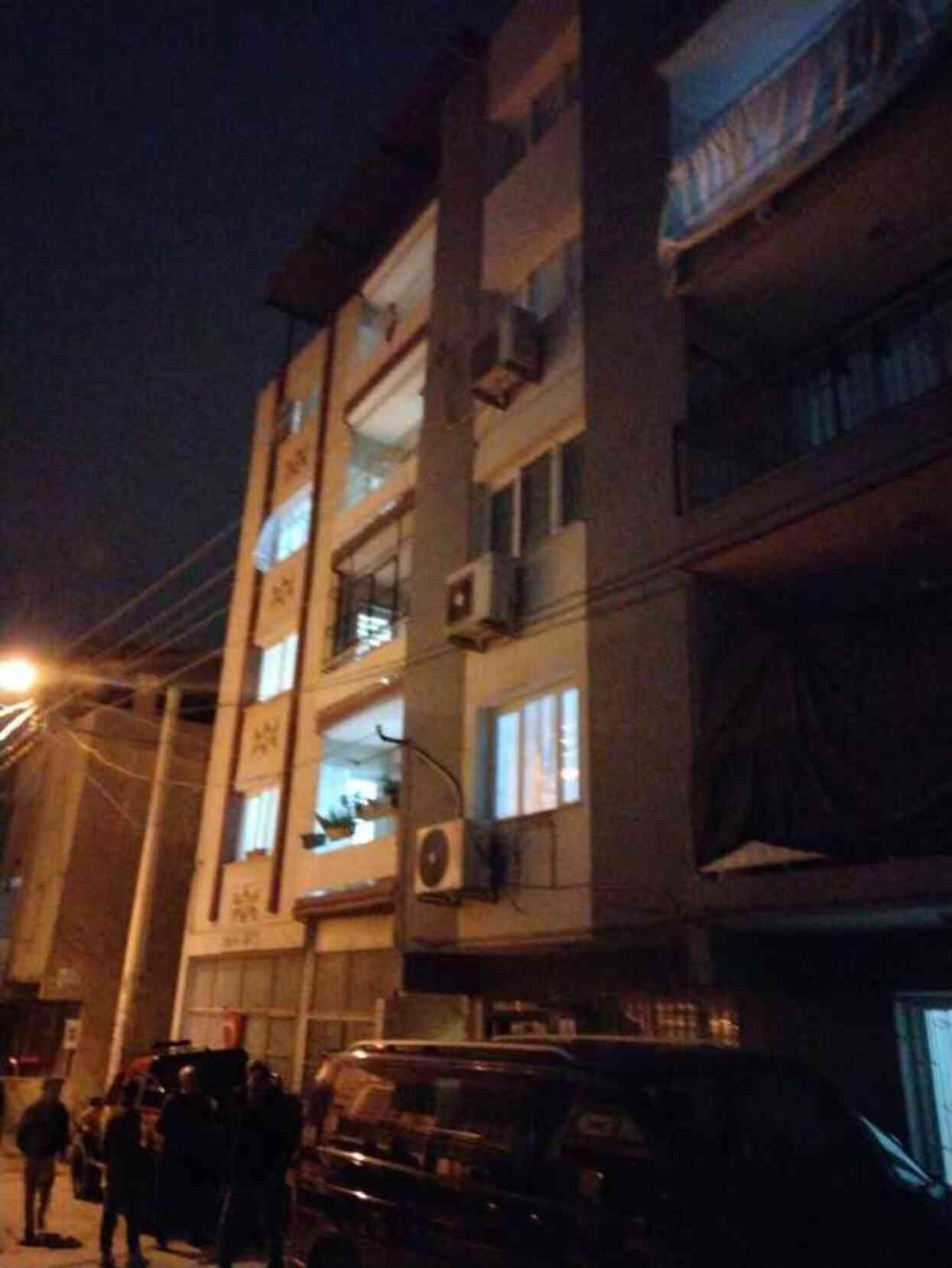 İzmir'de bir genç babasını bıçaklayarak öldürdü