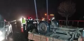 Nevşehir'de otomobil traktöre çarptı: 2 yaralı
