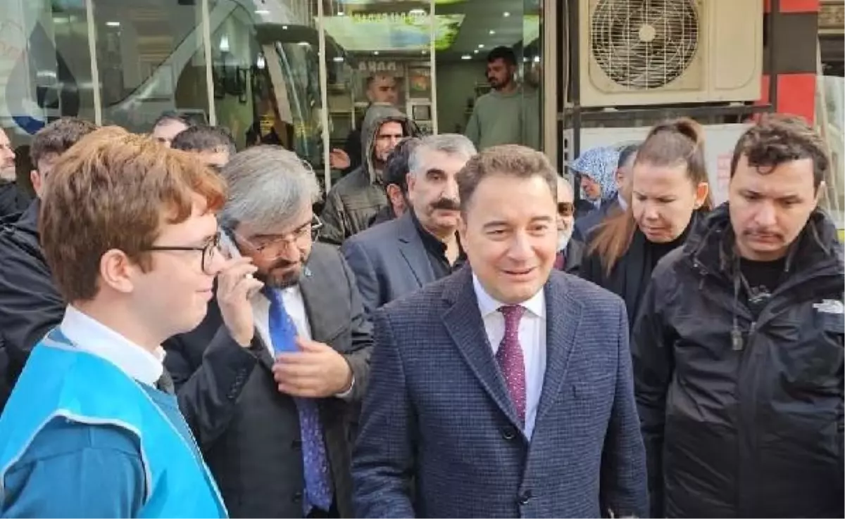 Ali Babacan Konya'da esnafı ziyaret etti
