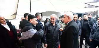 Battalgazi Belediye Başkanı Osman Güder, Semt Pazarı Esnafıyla Bir Araya Geldi