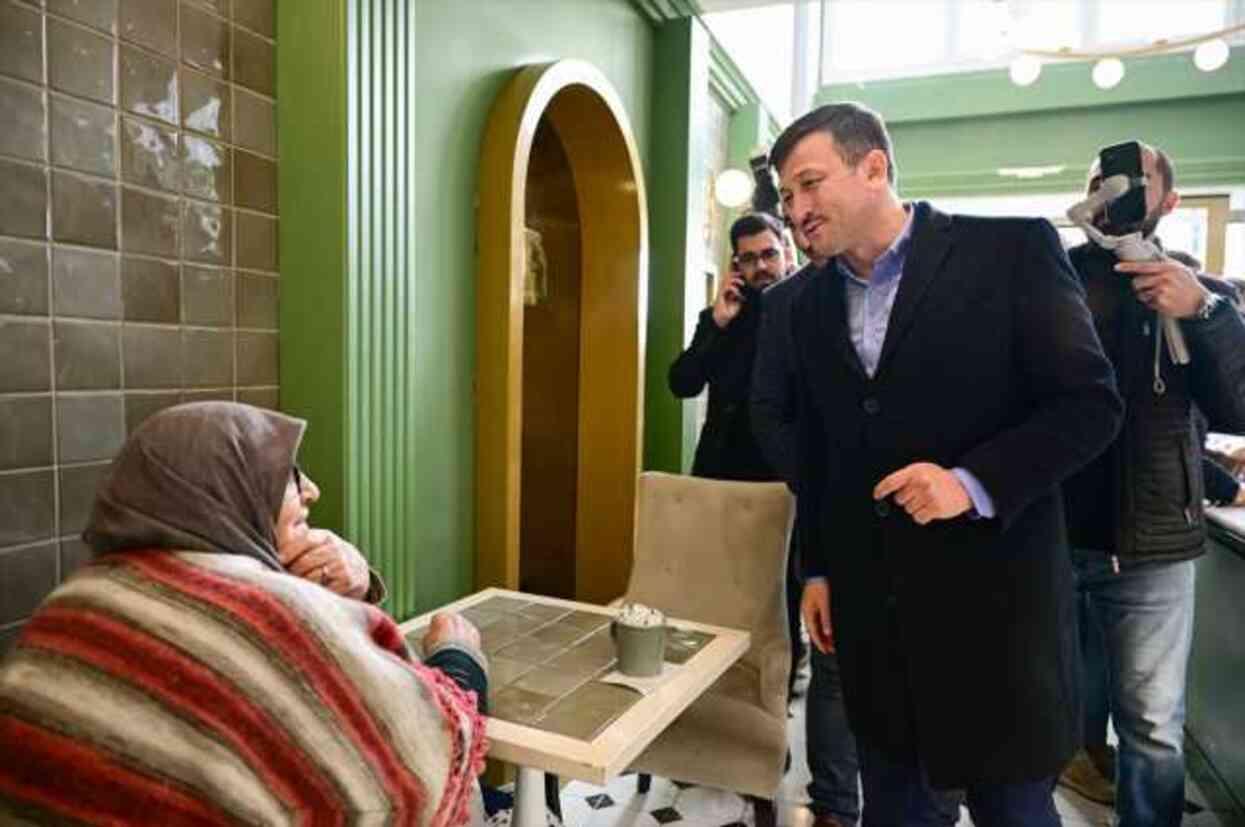 Hamza Dağ: İzmir'de zeybeği de halayı da beraber oynayacağız Hamza Dağ: İzmir'de zeybeği de halayı da beraber oynayacağız