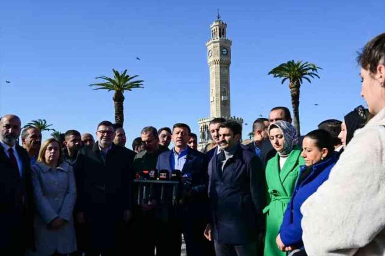 Hamza Dağ: İzmir'de zeybeği de halayı da beraber oynayacağız Hamza Dağ: İzmir'de zeybeği de halayı da beraber oynayacağız