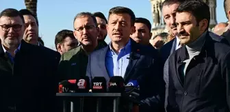 Hamza Dağ: İzmir'de zeybeği de halayı da beraber oynayacağız