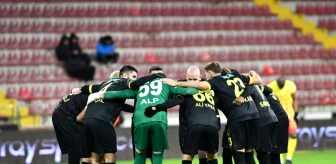 İstanbulspor Teknik Direktörü Osman Zeki Korkmaz, Kayserispor'u mağlup etti