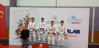 Sivaslı Sporcular Ordu'da Judo Şampiyonasında Başarılı