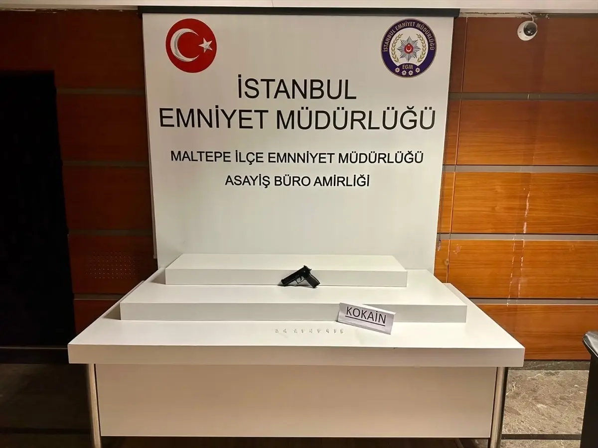 Maltepe'de trafik kazası: 2 ölü, 1 ağır yaralı