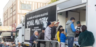 Mersin Büyükşehir Belediyesi Mobil Mutfak Tırı ile İlçeleri Geziyor