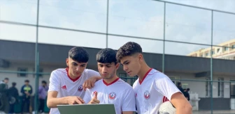 Mersin'de Amatör Futbolcular Yılın Kareleri Oylamasında Tercih Yaptı