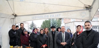 AK Parti Kayseri Milletvekili ve Talas Belediye Başkanı Maharetli Eller Kadın Üretici Pazarı'nı Ziyaret Etti