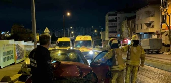 Arnavutköy'de Otomobil Kontrolden Çıkarak Kaza Yaptı