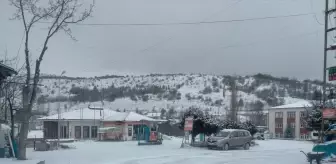 Tokat'ta Yarıyıl Tatili Başladı, Kar Yağışı Etkisini Sürdürüyor