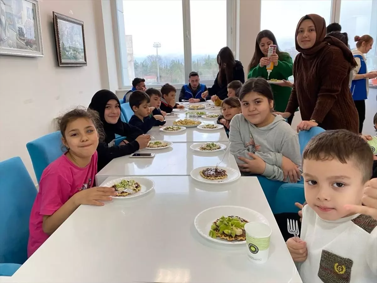 Alaçam Gençlik Merkezi'nde Öğrenciler Yarıyıl Tatilinde Eğlenceli Faaliyetlerle Vakit Geçiriyor