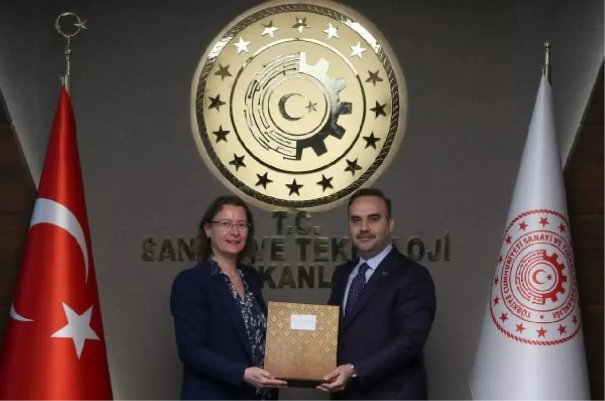 Sanayi ve Teknoloji Bakanı Mehmet Fatih Kacır, Fransa Büyükelçisi Isabelle Dumont'u kabul etti