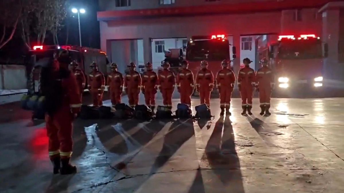 Çin'in Xinjiang bölgesinde 7,1 büyüklüğünde deprem meydana geldi