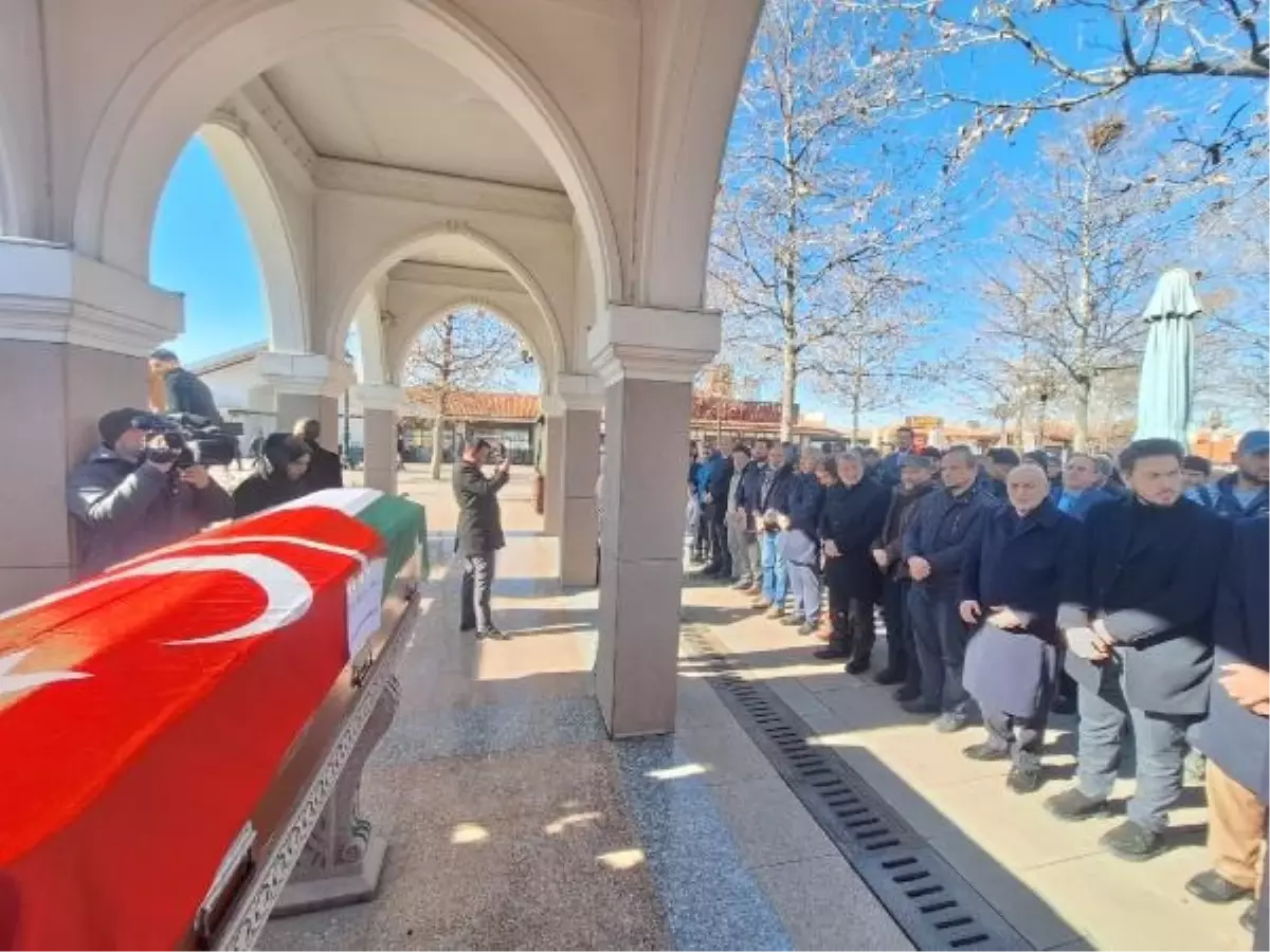 Gazze'ye yönelik saldırıda hayatını kaybeden kanser hastası Ankara'da toprağa verildi