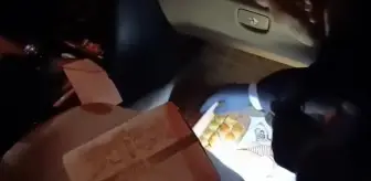 Adana'da Baklava Kutularında 4 Bin Uyuşturucu Hap Ele Geçirildi