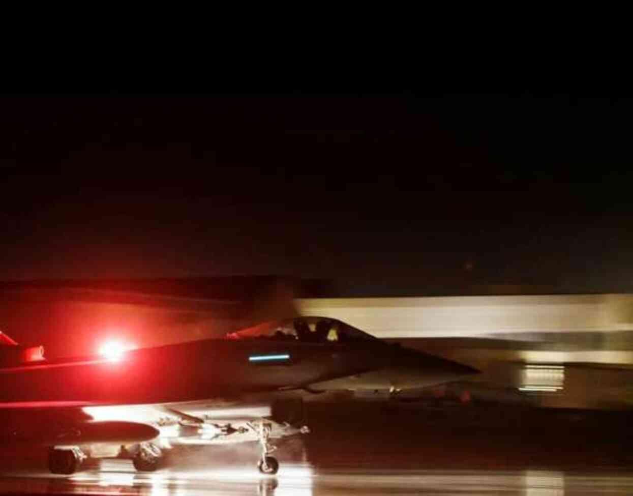 Kızıldeniz'de iki ABD komandosunun kaybolmasından sonra İngiltere lazer güdümlü füzeler ile Yemen'i vurdu Kızıldeniz'de iki ABD komandosunun kaybolmasından sonra İngiltere lazer güdümlü füzeler ile Yemen'i vurdu