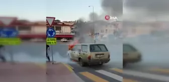 Seyir halindeki Tofaş alevlere teslim oldu