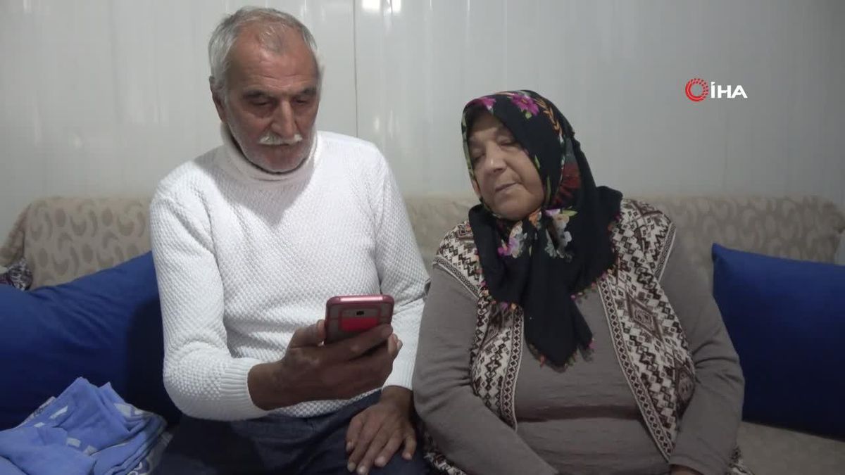 12 saat enkaz altında kalan çift hayatını sevgiyle devam ettiriyor