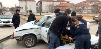 Karaman'da Otomobil Çarpışması: 1 Yaralı