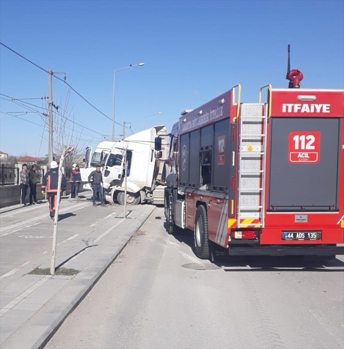 Malatya'da Kamyon Çarpışması: 1 Yaralı