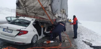 Bitlis'te kar yağışı nedeniyle meydana gelen trafik kazasında 2 kişi hayatını kaybetti