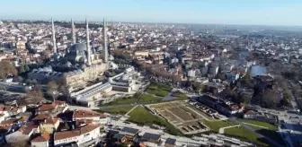 Edirne Selimiye Camisi'nin 594 Penceresi Yenilendi