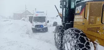 Van'da Olumsuz Hava Koşullarında Diyaliz Hastası Hastaneye Kaldırıldı