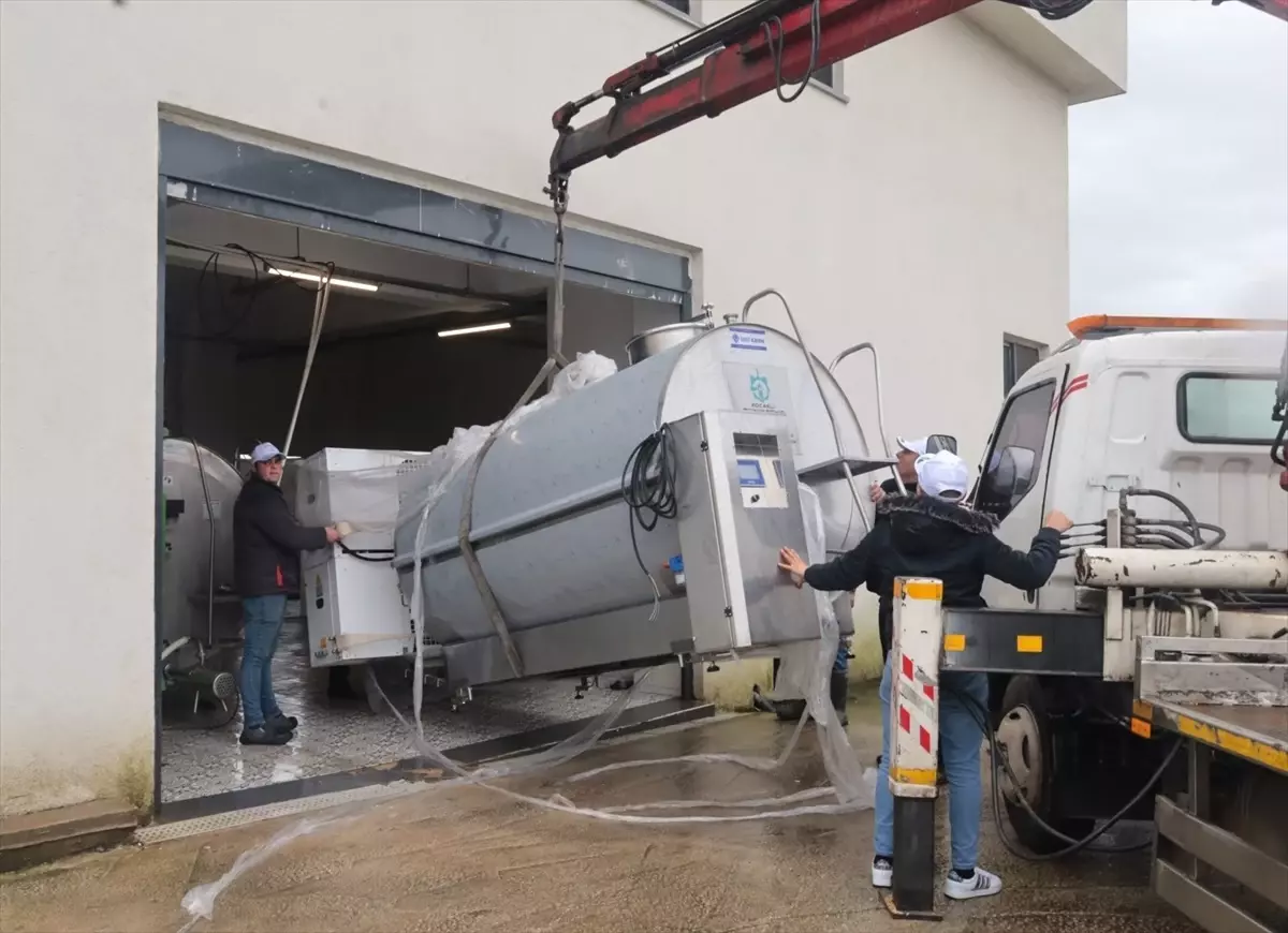Kocaeli'de Süt Soğutma Tankı Desteği Verildi