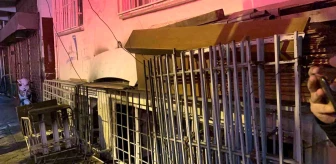 Zeytinburnu'nda Solunum Cihazı Kaynaklı Yangın: 1 Yaralı, 5 Kişi Dumandan Etkilendi