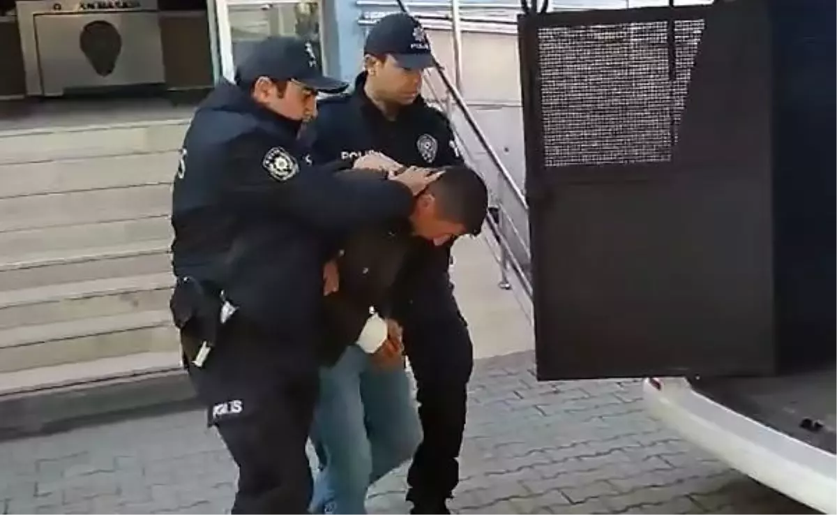 Kardeşine Para Vermeyen Ağabeyini Kızdıran Adam Depoyu Yaktı